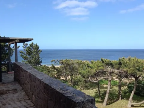 VENTA DE CASA EN EL CHORRO 3 DORM GRAN VISTA Y PISCINA