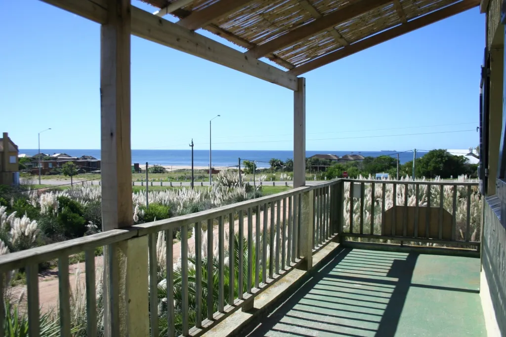 CASA EN VENTA 4 DORMITORIOS CALLE 4 Y R-10 BALNEARIO BS AS — foto 1