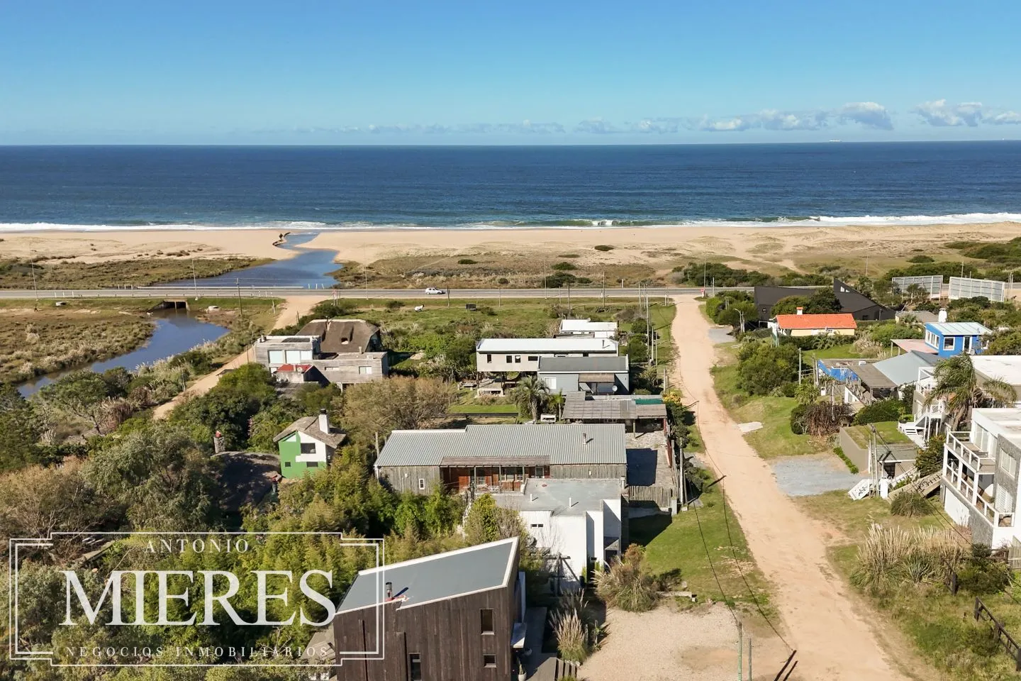 CASA EN VENTA 3 DORMITORIOS CALLE 11 BALNEARIO BS AS — foto 1