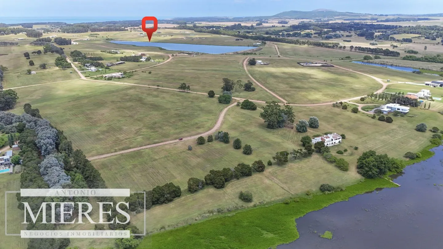 Venta lote en barrio Laguna de los Cisnes — foto 1