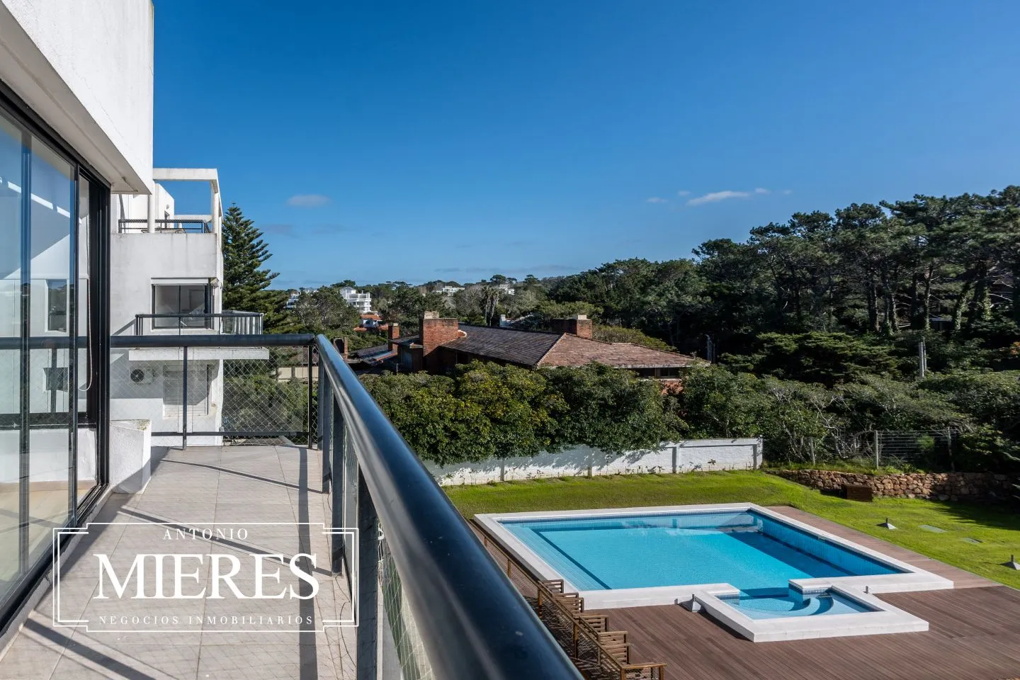 Venta apartamento 3 dormitorios - Playa Brava — foto 1