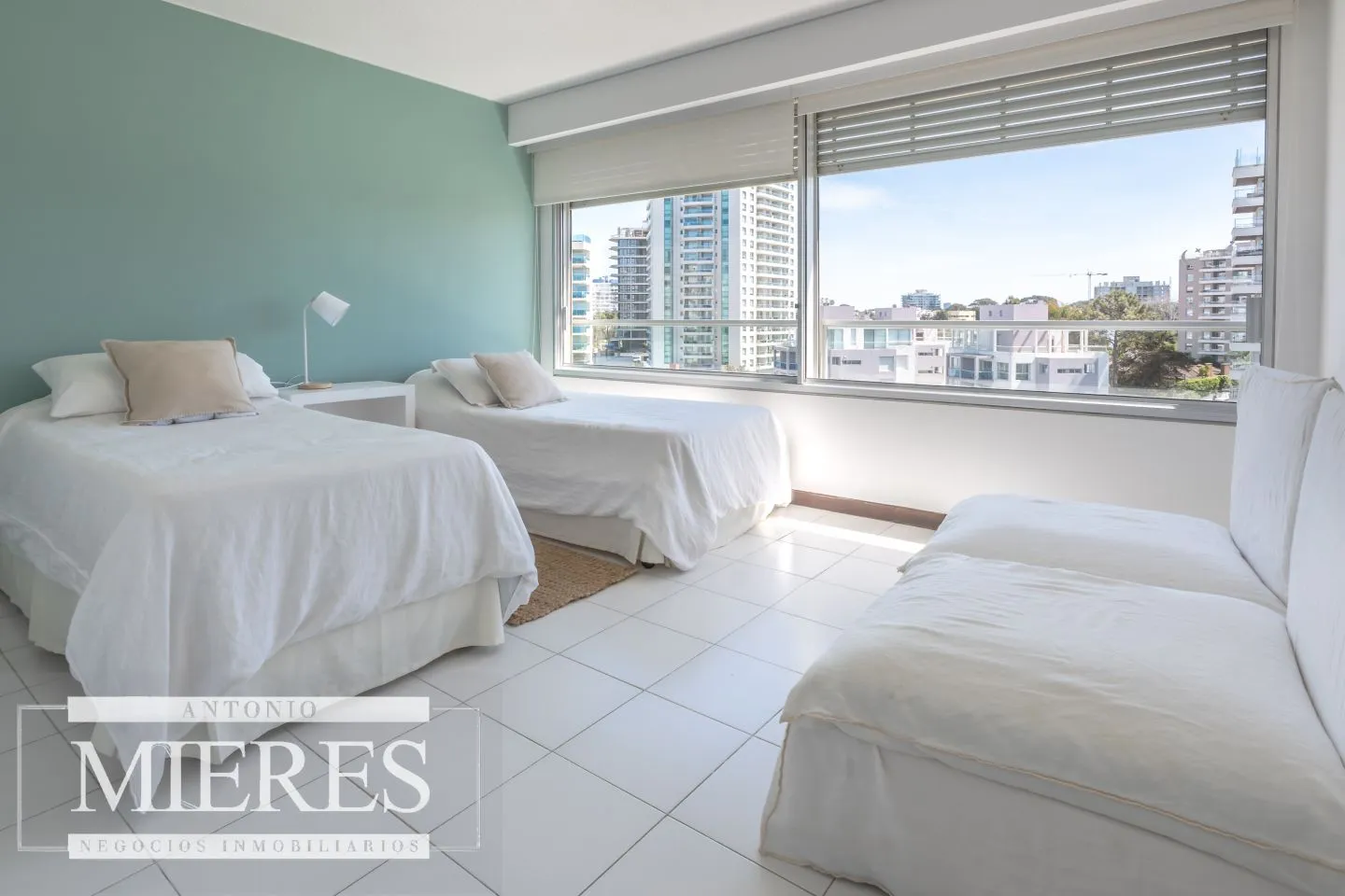 Apartamento en alquiler tres dormitorios Playa Brava — foto 13