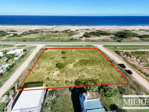 LOTE 2948 M2 C/PROYECTO APROB. P/EDIFICIO FRENTE A LA PLAYA
