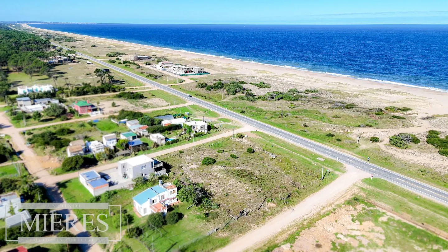 LOTE 2948 M2 C/PROYECTO APROB. P/EDIFICIO FRENTE A LA PLAYA — foto 6