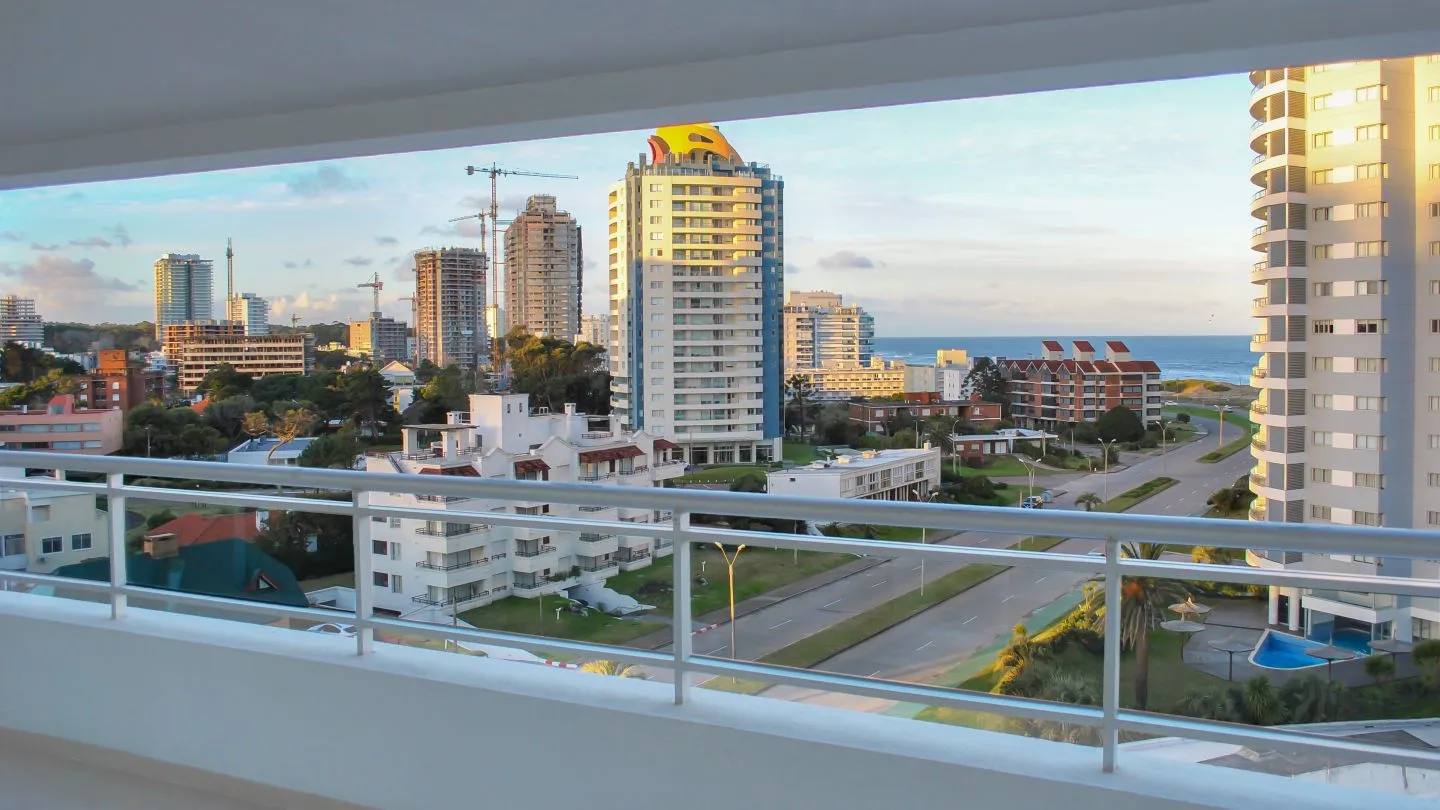 Apartamento 3 dormitorios alquiler temporada-Playa Brava — foto 1