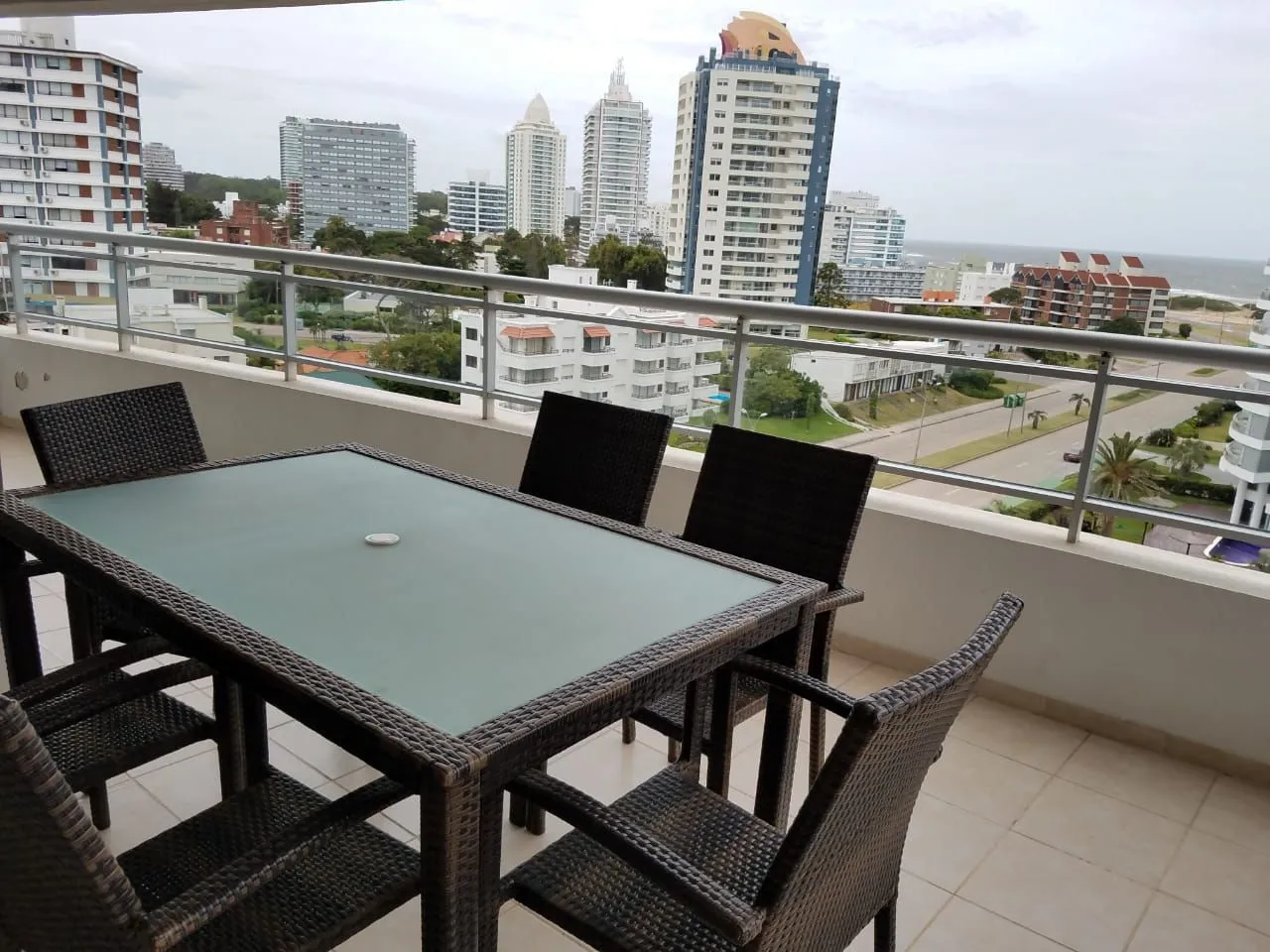 Apartamento 3 dormitorios alquiler temporada-Playa Brava — foto 2