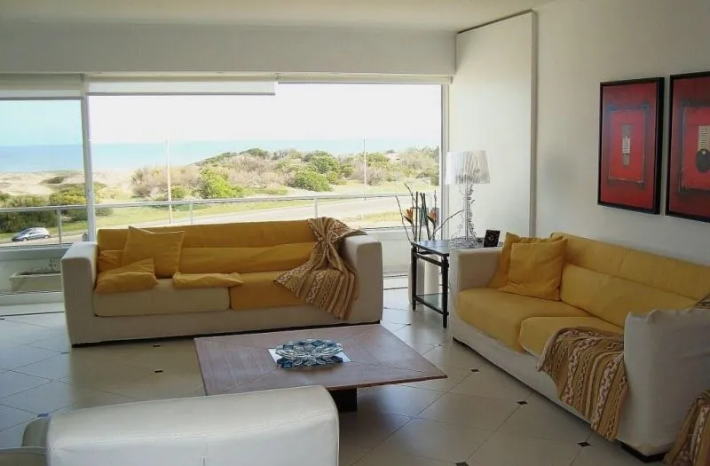 Apartamento en alquiler primera linea-Playa Brava — foto 1