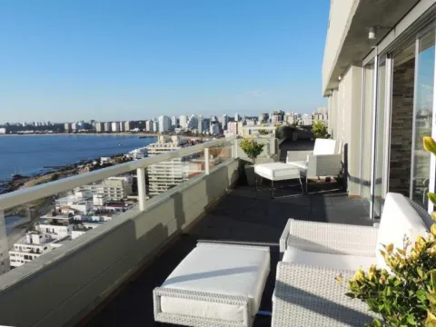 Penthouse en venta de dos dormitorios- Puerto Punta del Este — foto 2