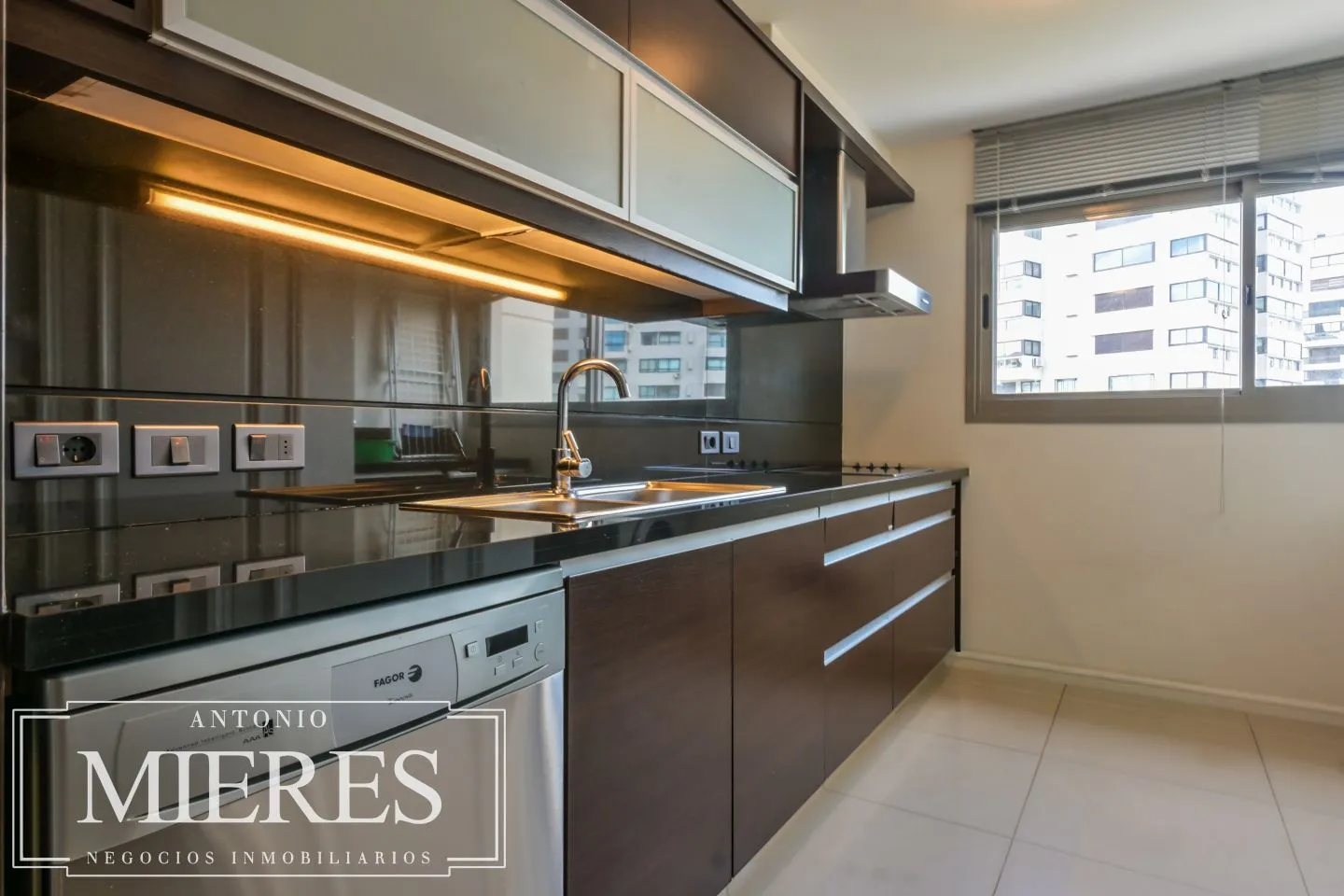 Venta apartamento 2 dormitorios - Playa Mansa — foto 17