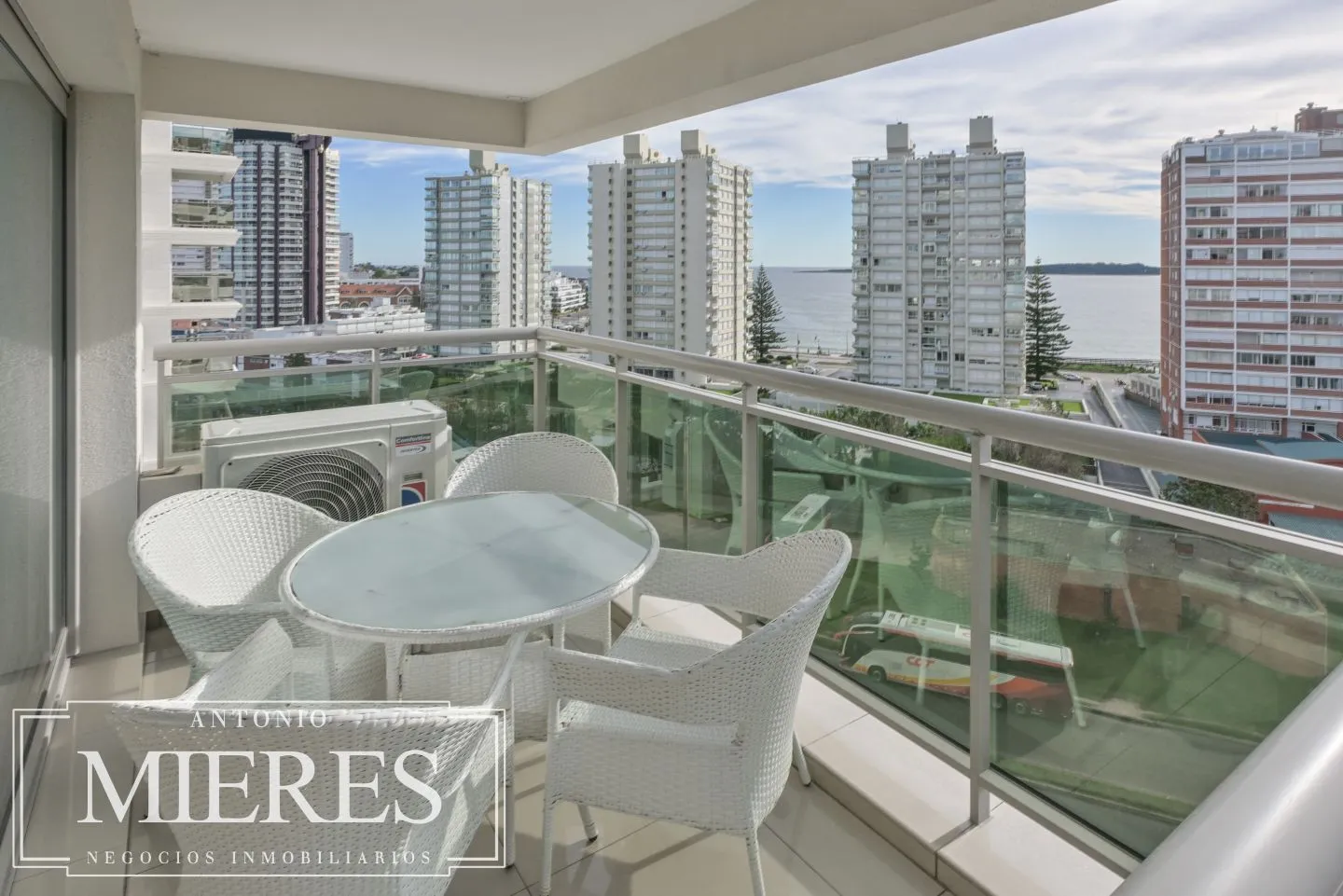 Venta apartamento 2 dormitorios - Playa Mansa — foto 19