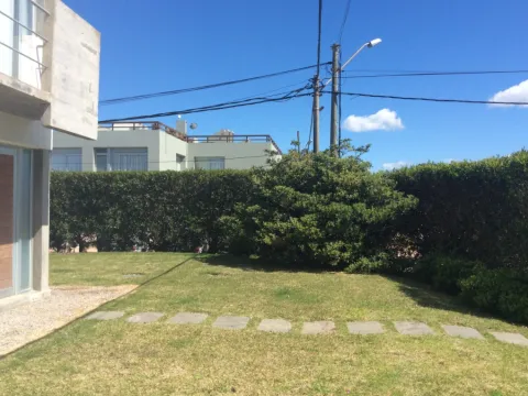 CASA ALQUILER TEMP EN MANANTIALES 2 DORM MB UBICACION! — foto 2