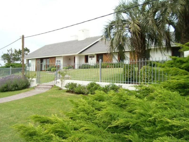 Casa en Venta seis dormitorios- Playa Brava — foto 1