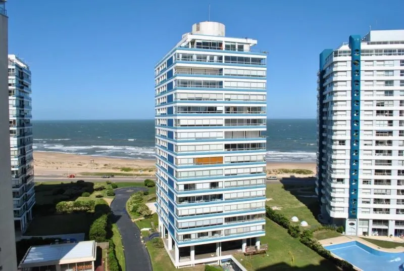 Venta apartamento 2 dormitorios - Playa Brava — foto 2
