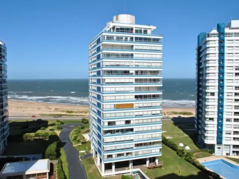 Venta apartamento 2 dormitorios - Playa Brava — foto 2