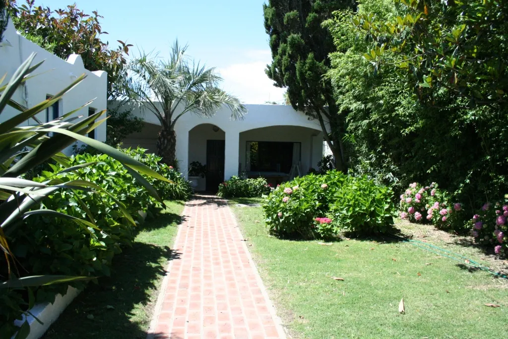 ALQ TEMP DE CASA DE 3 DORMITORIOS LA BARRA - MB UBICACIÓN — foto 1