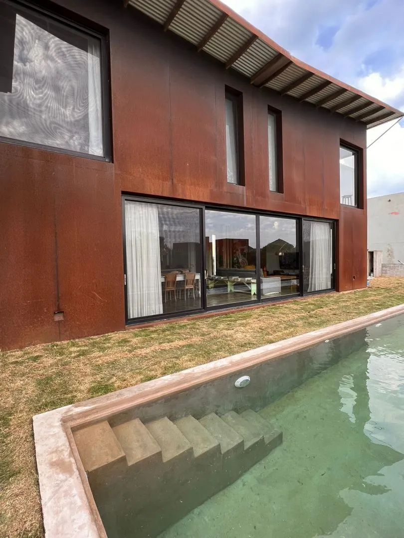 VENTA CASA PUNTA PIEDRAS 5 DORM C/PISCINA A PASOS DEL MAR — foto 4