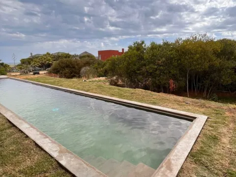 VENTA CASA PUNTA PIEDRAS 5 DORM C/PISCINA A PASOS DEL MAR — foto 5