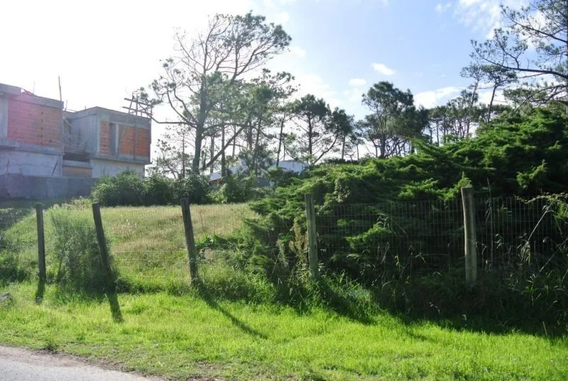 Venta lote a pasos del mar - Playa Mansa — foto 2