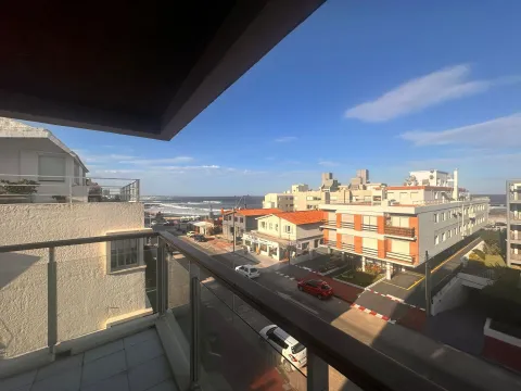 Venta de apartamento de 2 dormitorios - Playa Brava
