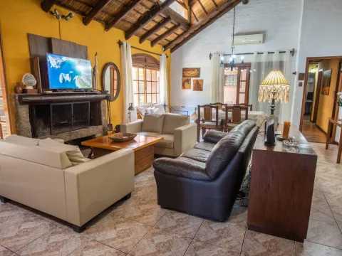Venta casa 4 dormitorios- Jardines de Córdoba — foto 2