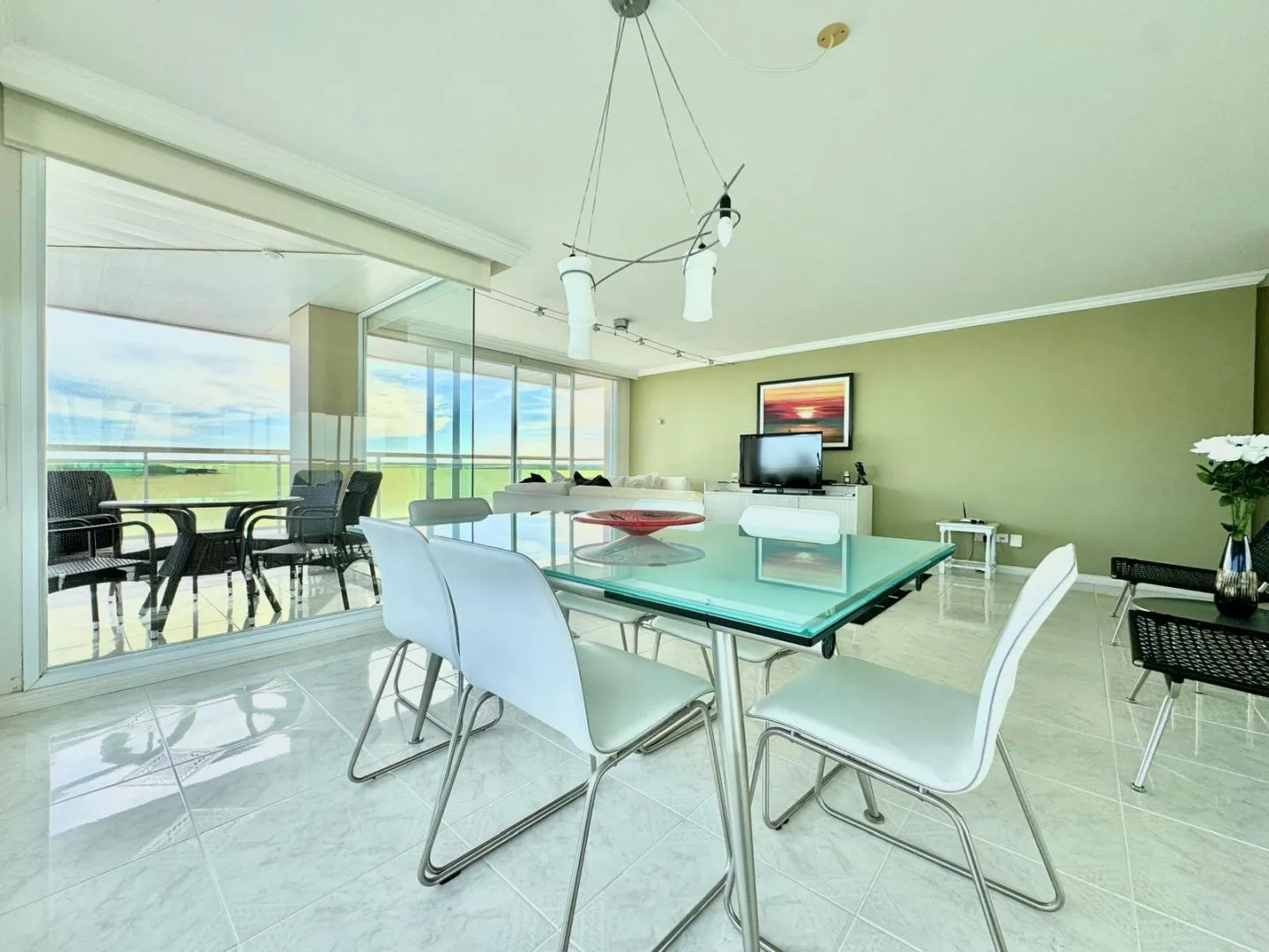 Apartamento en alquiler primera linea- Playa Mansa — foto 7