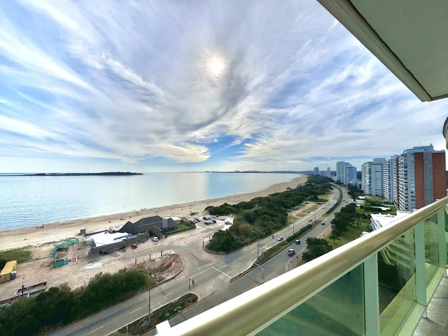 Apartamento en alquiler primera linea- Playa Mansa — foto 12