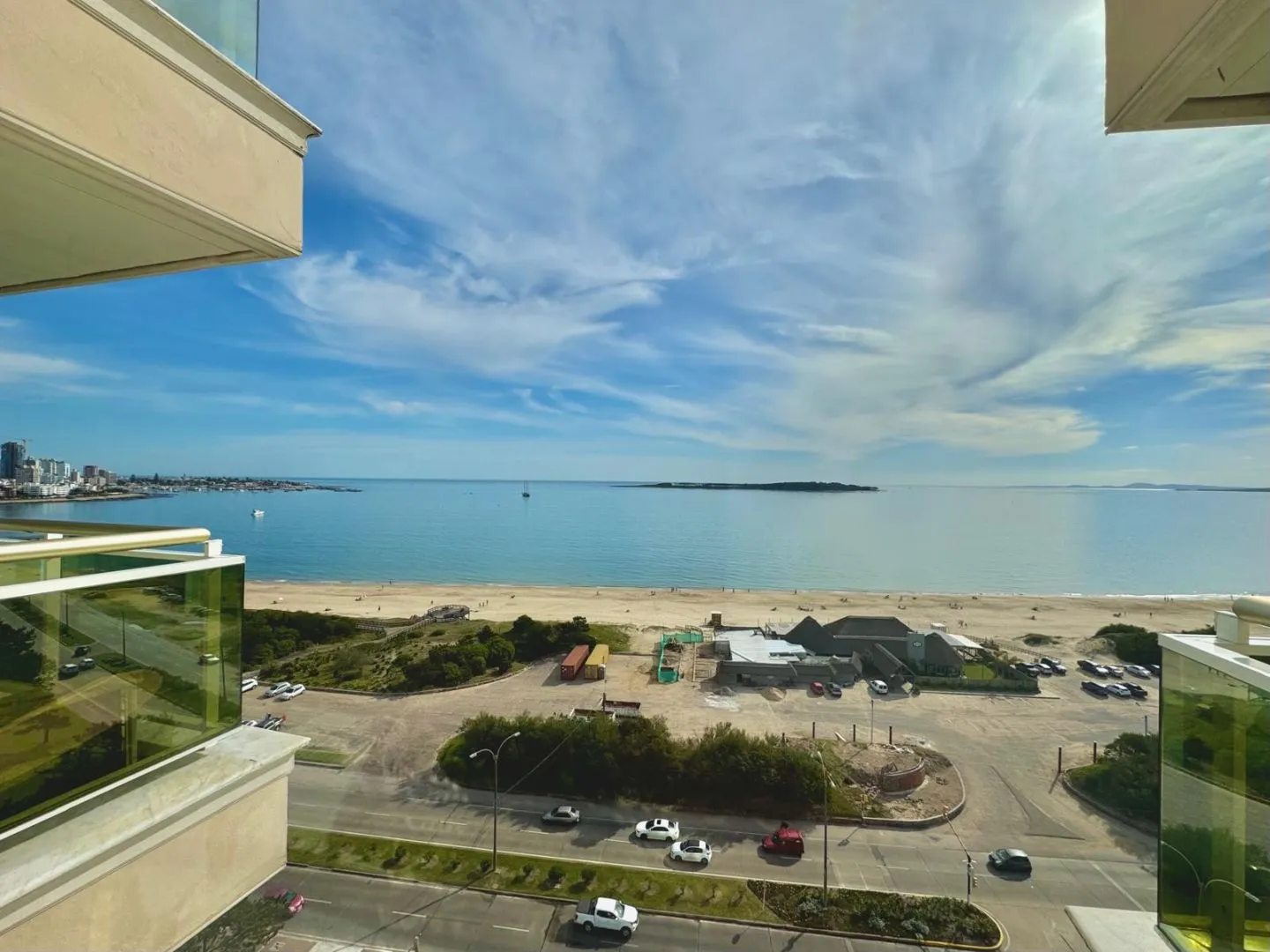 Apartamento en alquiler primera linea- Playa Mansa — foto 19