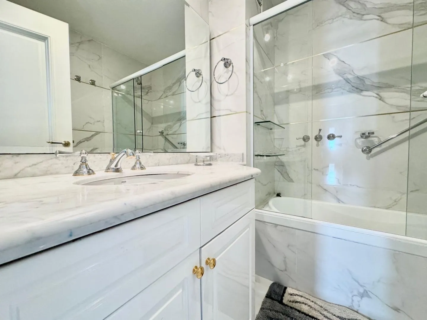 Apartamento en alquiler primera linea- Playa Mansa — foto 24