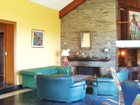 Venta de casa de 5 Dormitorios - Playa Mansa — foto 2