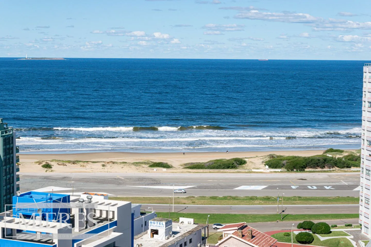 Venta de Penthouse de 4 Dormitorios - Playa Brava — foto 1