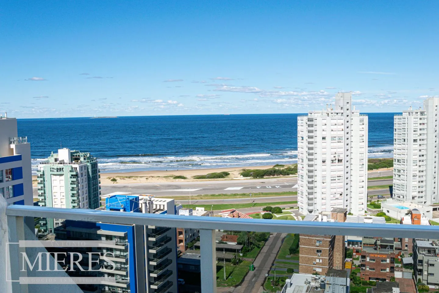 Venta de Penthouse de 4 Dormitorios - Playa Brava — foto 2