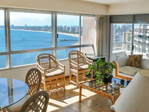Venta Apartamento 3 dormitorios- Playa Mansa