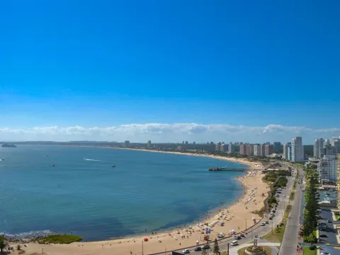 Venta Apartamento 3 dormitorios- Playa Mansa — foto 2
