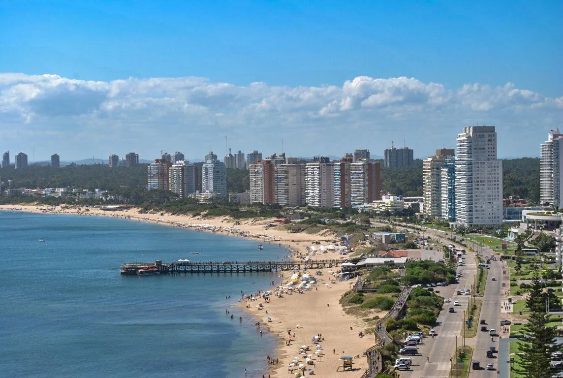 Venta Apartamento 3 dormitorios- Playa Mansa — foto 3