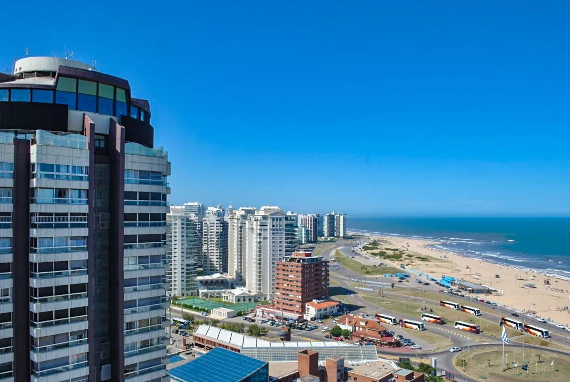 Venta Apartamento 3 dormitorios- Playa Mansa — foto 6