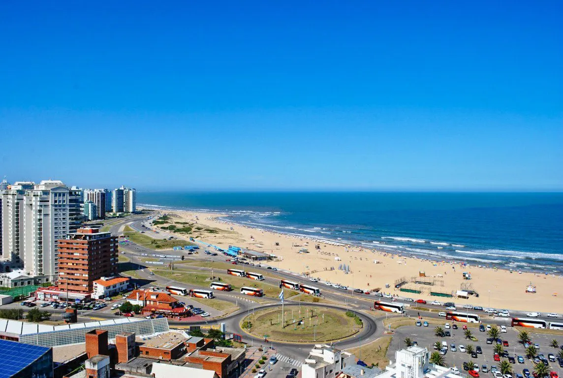 Venta Apartamento 3 dormitorios- Playa Mansa — foto 7