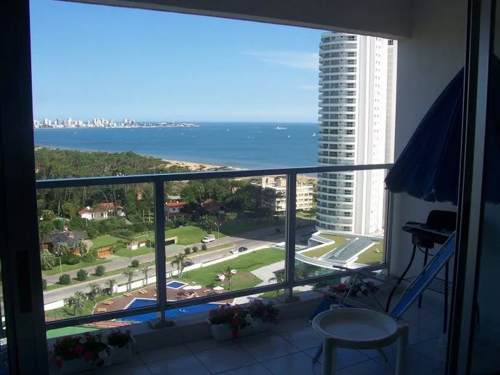 Venta de apartamento 3 Dormitorios - Playa Mansa — foto 10