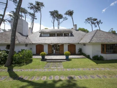 Alquiler de temporada de casa de 4 dormitorios - Playa Brava