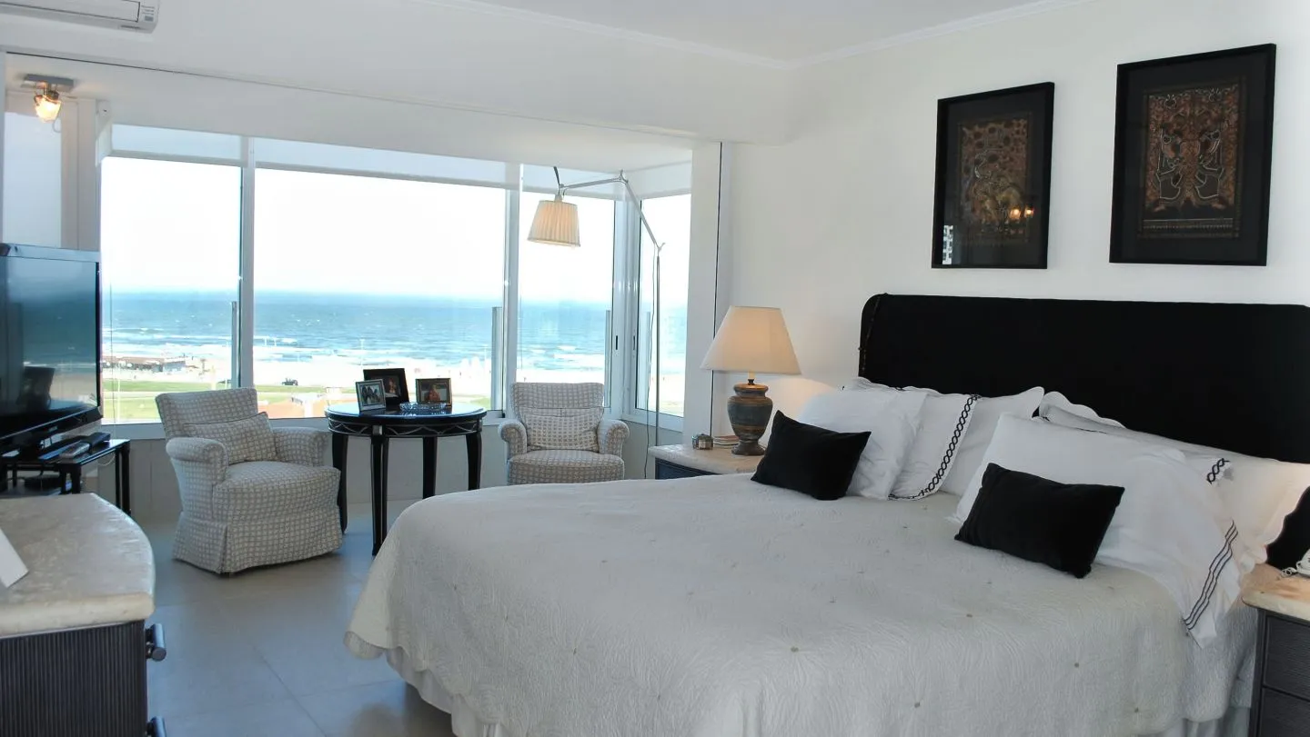 Venta apartamento 3 dormitorios- Playa Mansa — foto 9