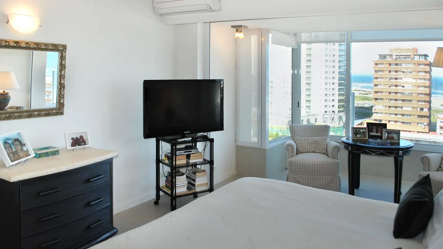 Venta apartamento 3 dormitorios- Playa Mansa — foto 10