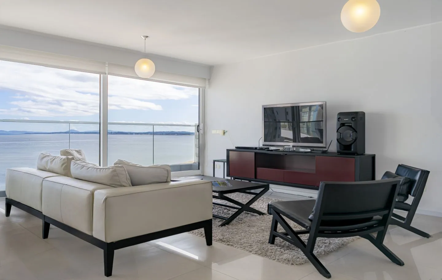 Venta de apartamento de 2 dormitorios vista al mar - Mansa — foto 2