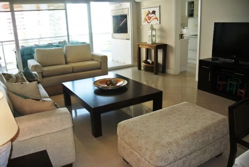 Apartamento de tres dormitorios Playa Brava — foto 2