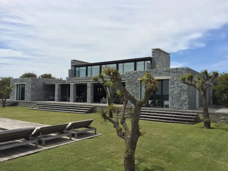 Espectacular casa en venta en barrio privado chacra de 5has — foto 1
