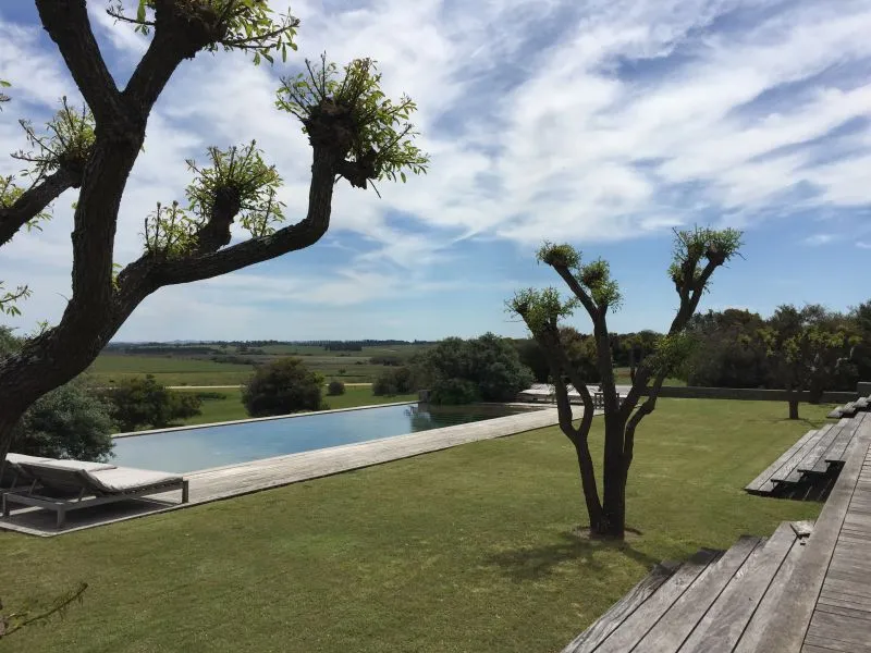 Espectacular casa en venta en barrio privado chacra de 5has — foto 4