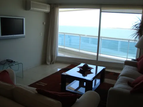 Alquiler apartamento 3 dormitorios - Playa Mansa — foto 5
