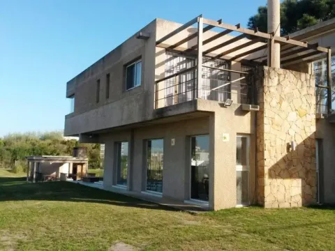 Alquiler Temporal de casa 3 dormitorios - Rincón del Indio