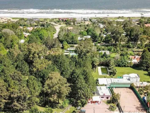 Venta lote 7000m2 frete Ruta Intelbanearía