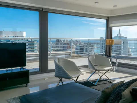 Venta Pent-house 3 dormitorios en venta- Playa Mansa — foto 2