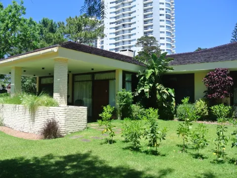 Casa en alquiler de temporada-Playa Mansa