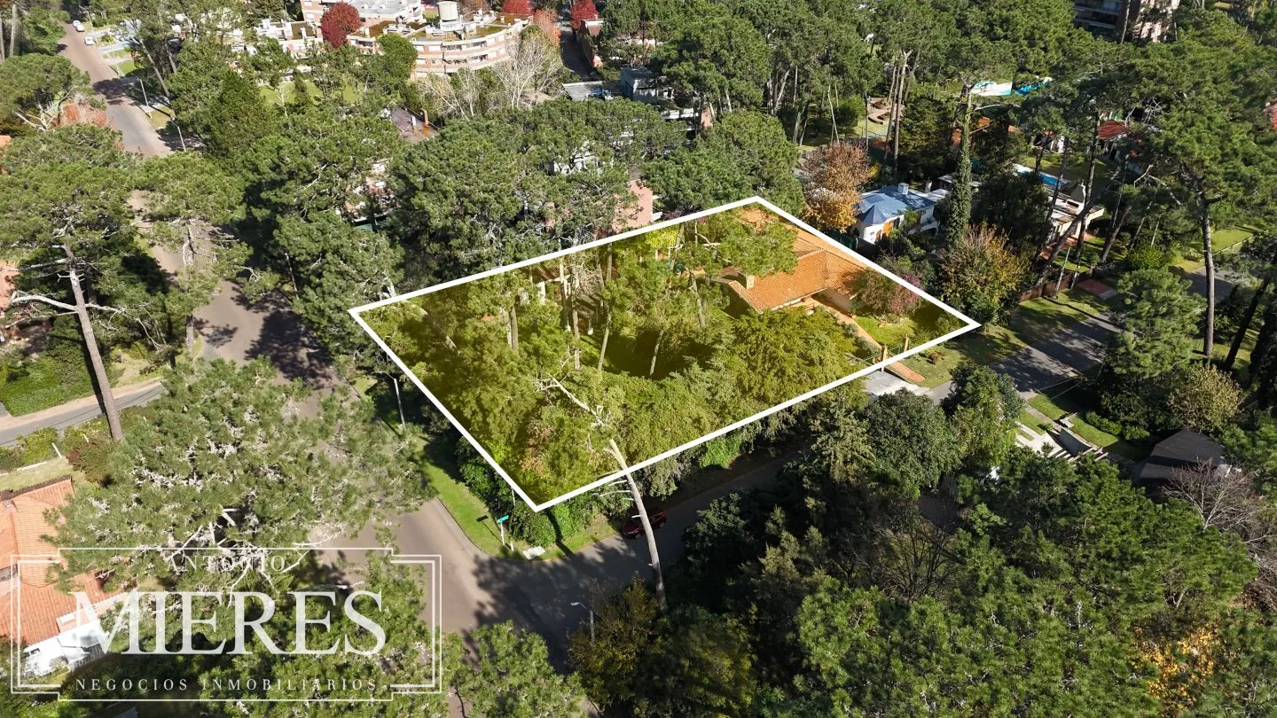 Venta lote apto para bloque con casa - Playa Mansa — foto 4